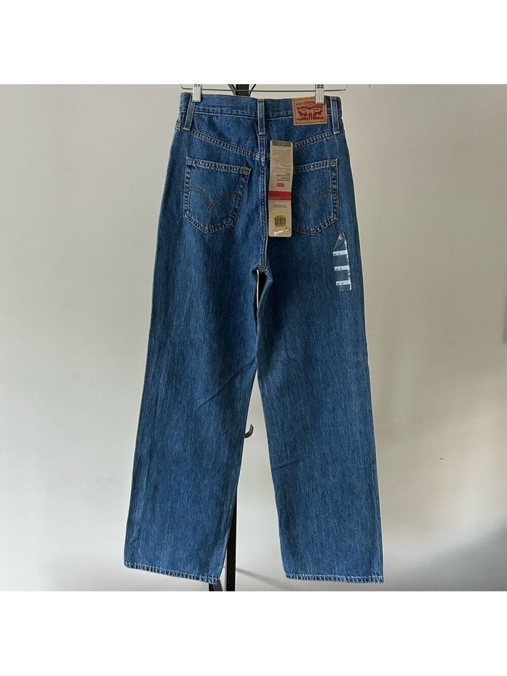 LEVI’S High Waisted Straight Blue Denim Jeans, Size 25. - Picture 2 of 7